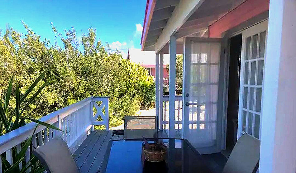 Lorraine's - Beach Front Cottages - Beautiful One Bedroom Cottage - Exuma - Great Guana Cay Adventures - Bahamas